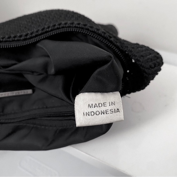 The Sak Hand Knit Casual Black Crochet Crossbody Shoulder Bag - Picture 6 of 6